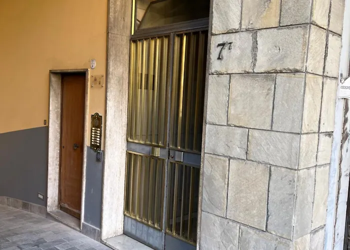 Calari - Monolocale 公寓 *